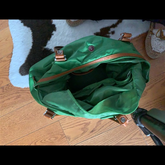 Great traveling bag by JM green color - Picture 3 of 5
